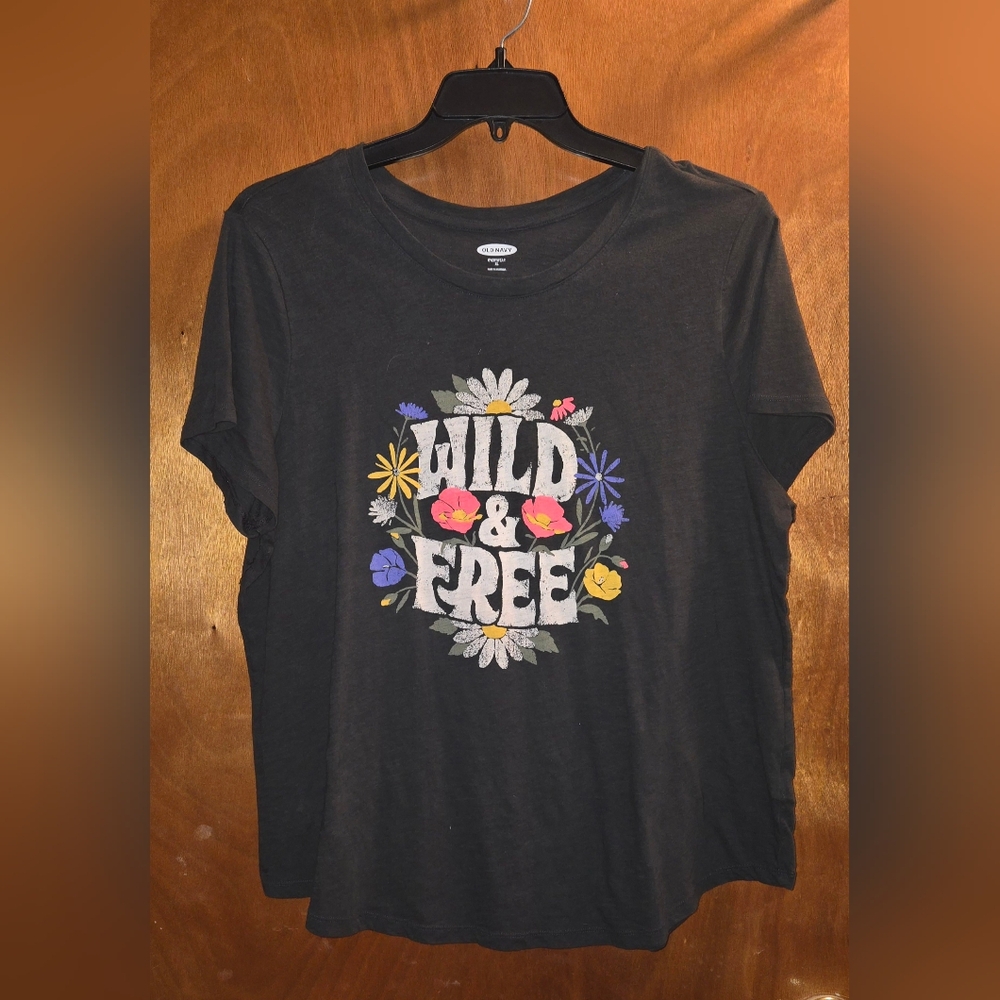 Old Navy Wild & Free Womens graphic tee